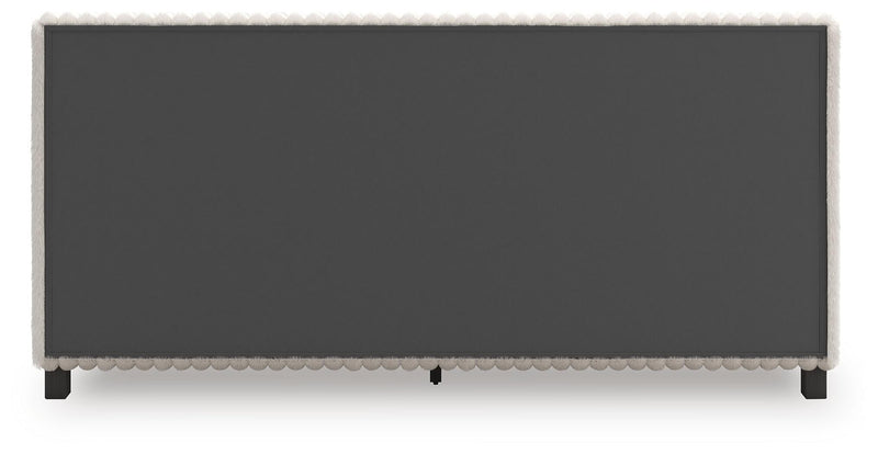 Zuraleus Bed