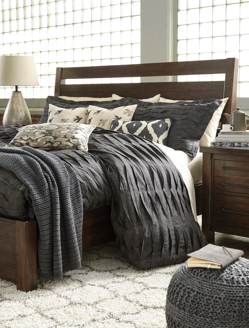 Starmore Bed